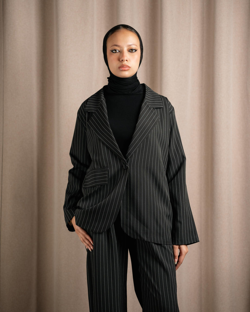 Noir Long Blazer – Striped