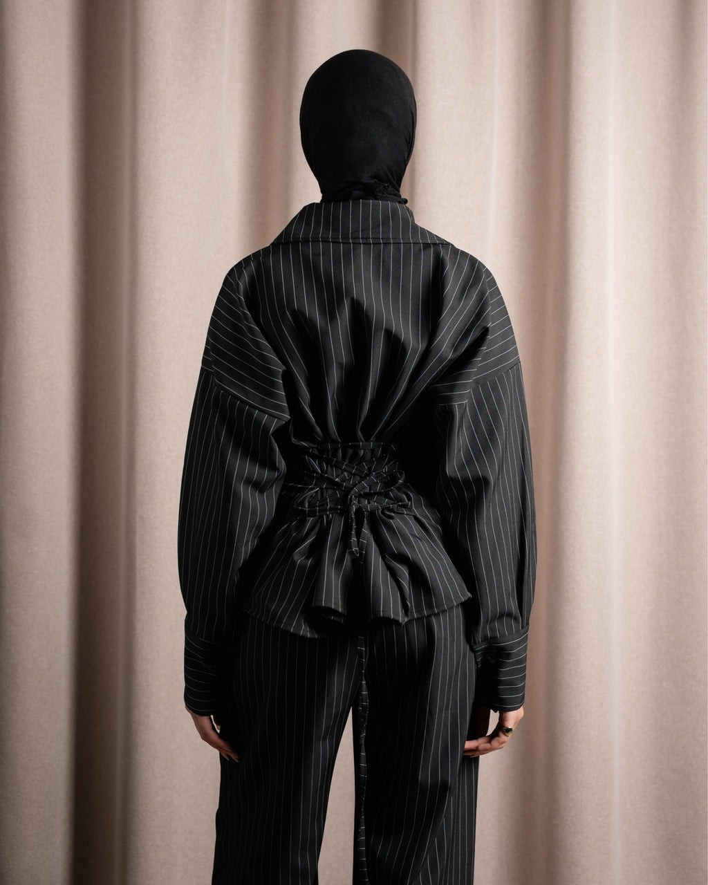 Noir Back Tie Shirt – Striped