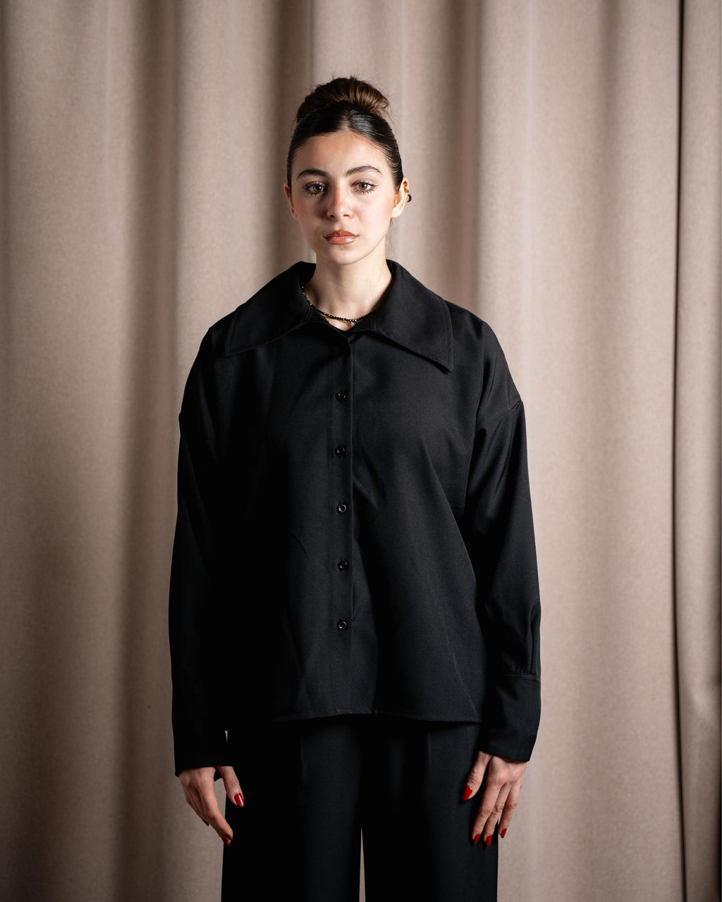 Noir Back Tie Shirt – Black