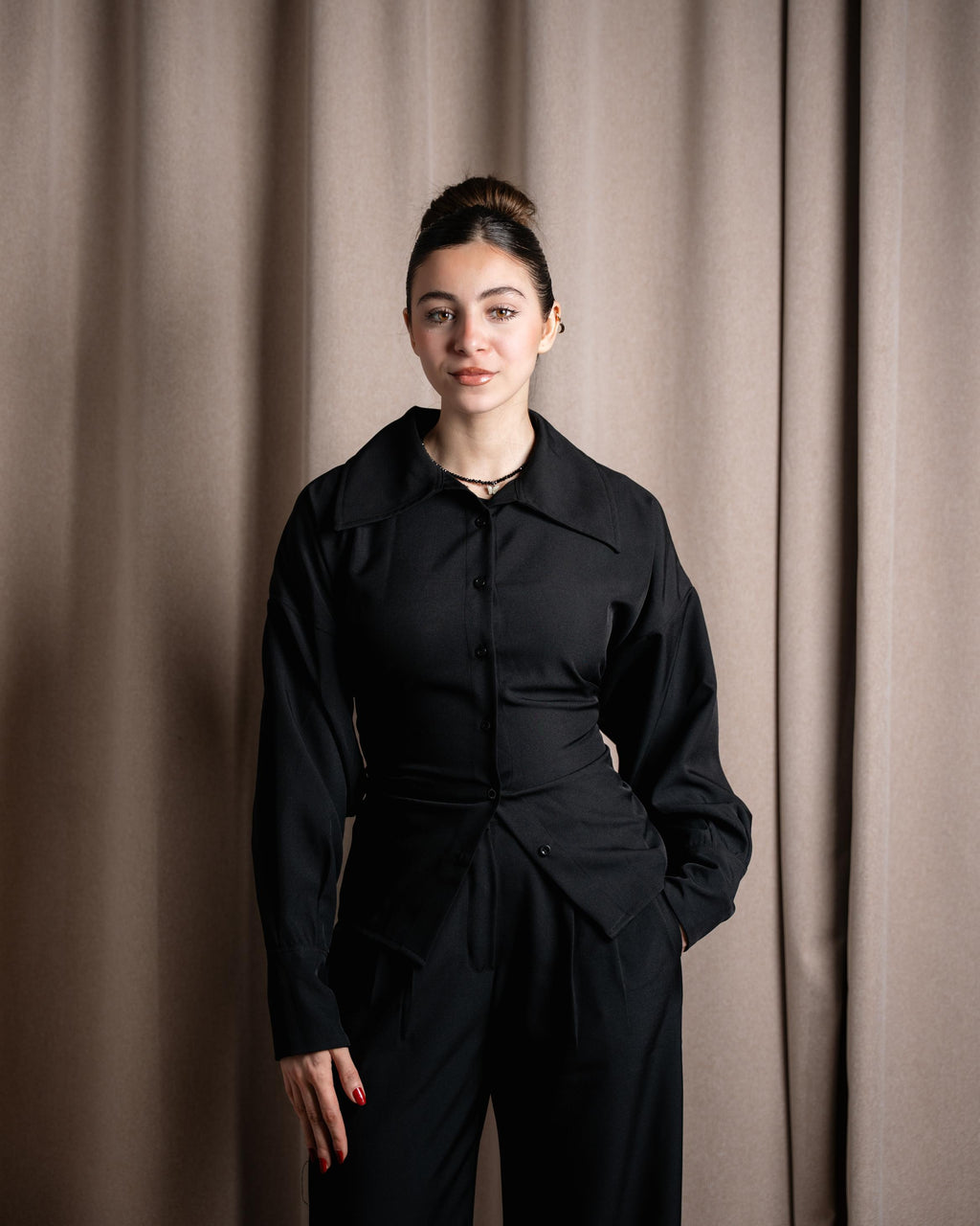 Noir Back Tie Shirt – Black